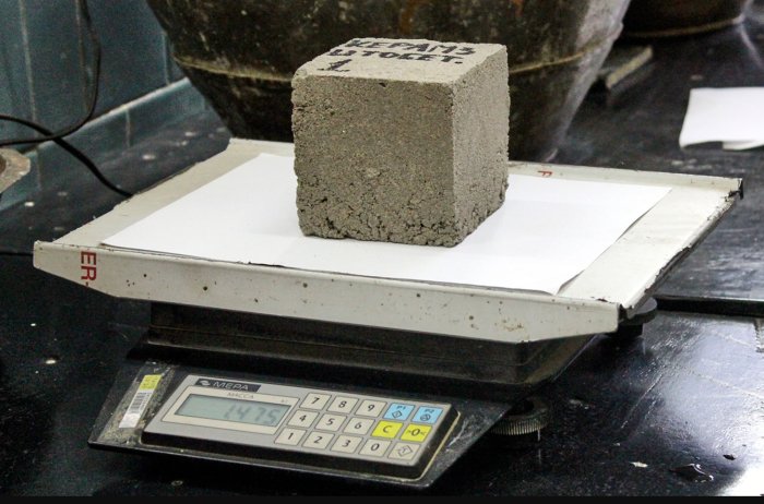 Сколько весит куб бетона